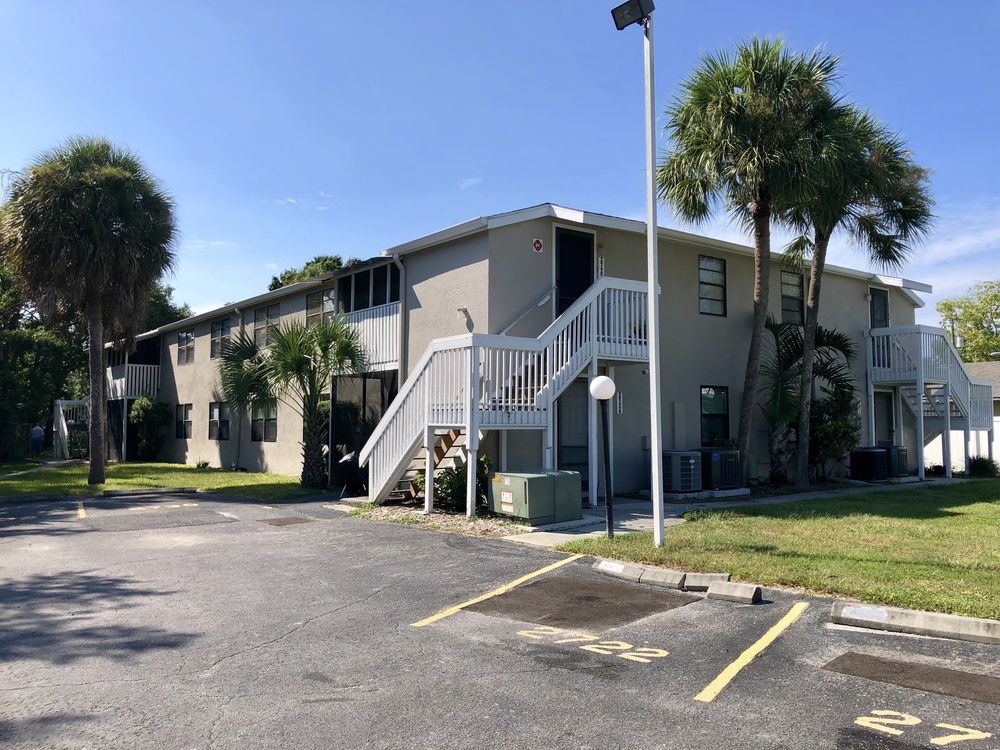 Cedar Run Apartments: 2722 49th Ave W Bradenton, FL , Bradenton, FL 34207